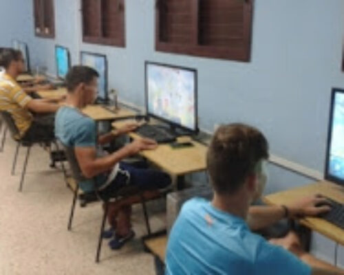 Afecta bloqueo imperial funcionamiento de Joven Club