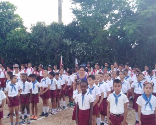 Celebran en Morón Acto Provincial por el cambio de atributos pioneriles