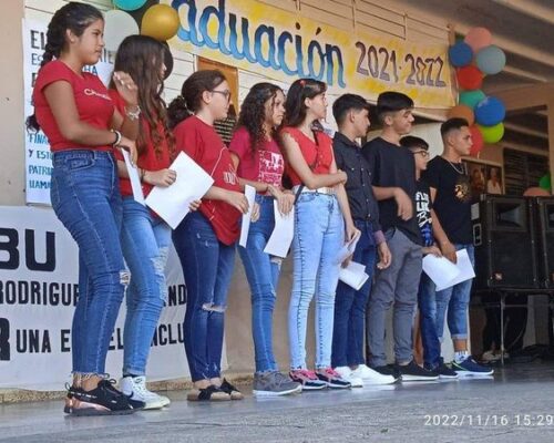 Celebran graduación de Noveno grado en Secundaria Básica de Morón