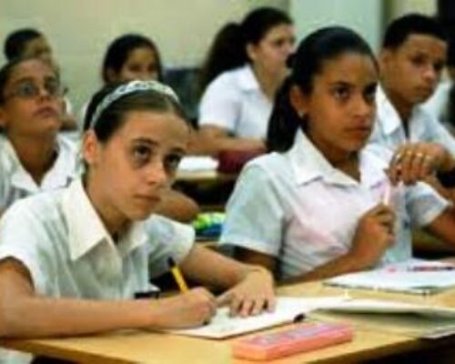 Priorizan nuevas formas de trabajo para lograr más eficiencia en proceso docente-educativo
