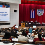 Primeras medidas de impacto económico y social