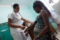 Insisten en atención diferenciada a embarazadas con riesgos