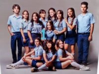Graduados estudiantes de duodécimo grado en Morón