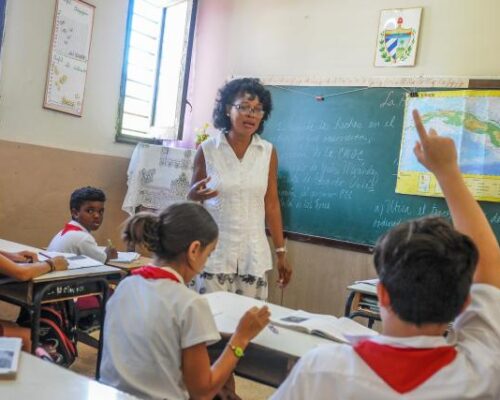 Pese dificultades, habrá curso escolar con calidad