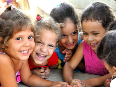 Por una infancia feliz