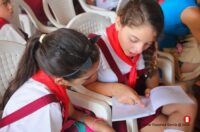 Rinden homenaje a Fidel estudiantes y trabajadores docentes