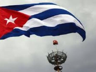 ¡Honor y gloria a nuestros héroes!